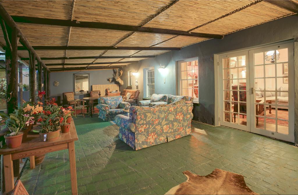 Outeniqua Travel Lodge George Buitenkant foto